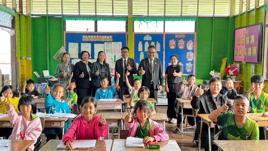 LINE_ALBUM_นิเทศก์ติดตาม_251209_5